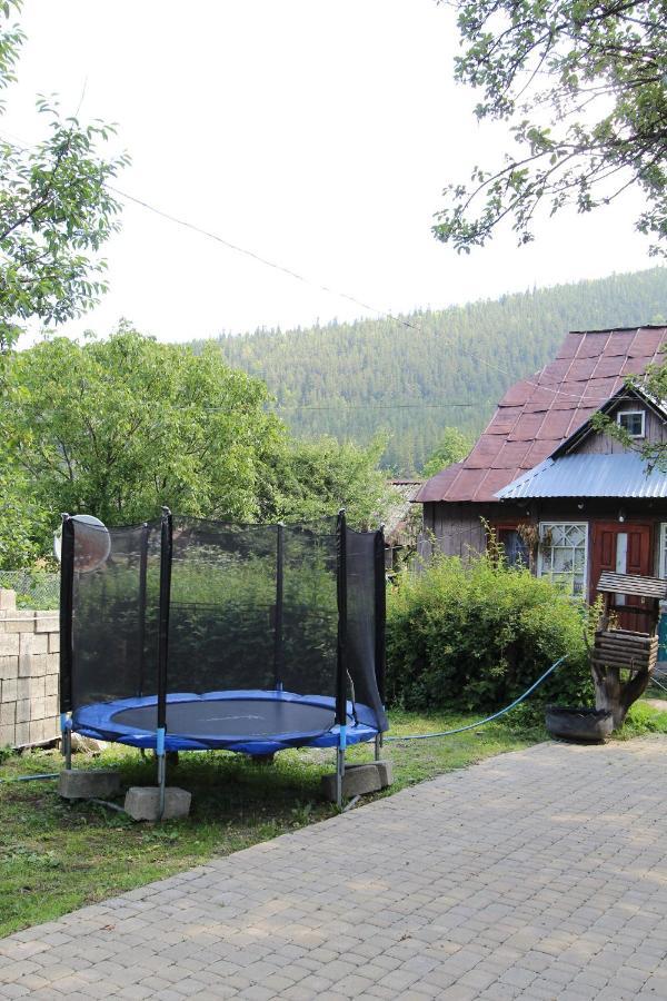 Котедж "Явірник" Tatariv Buitenkant foto